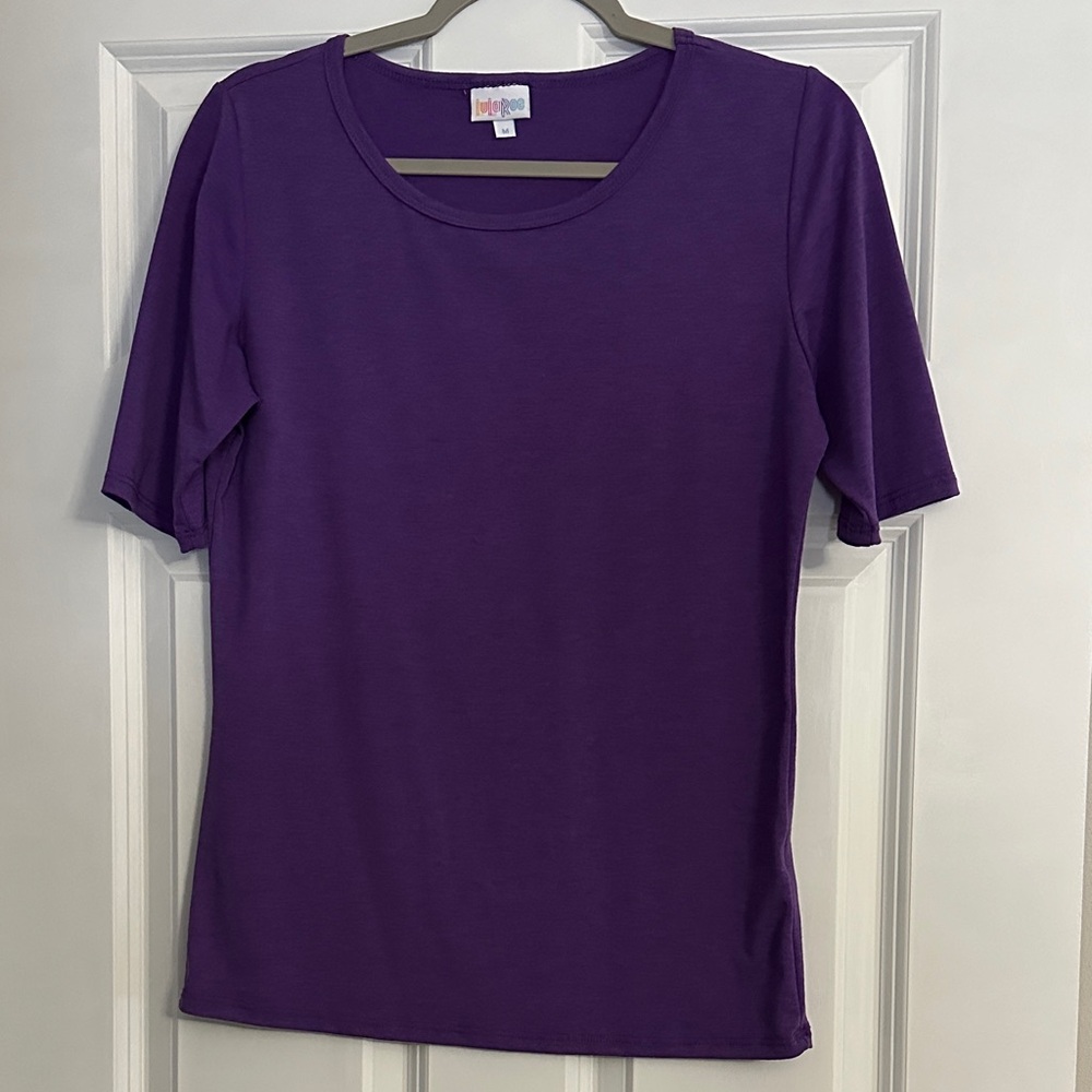 LulaRoe t-shirt top blouse